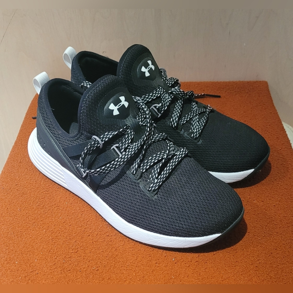 Women's Athletic Shoes